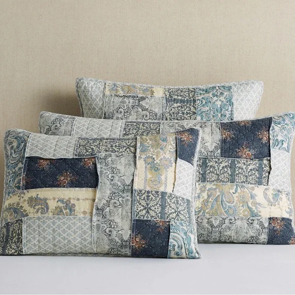 Pottery Barn Delaney Patchwork Quilt, Full/Queen, Blues/Yellow - Picture 6 of 10